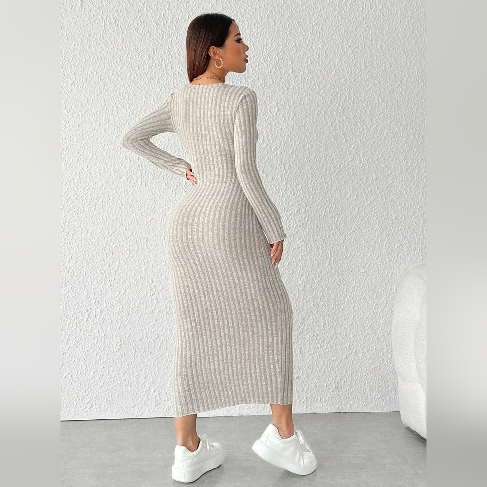 Solid Color Long Sleeve Dress - Picture 4 of 4